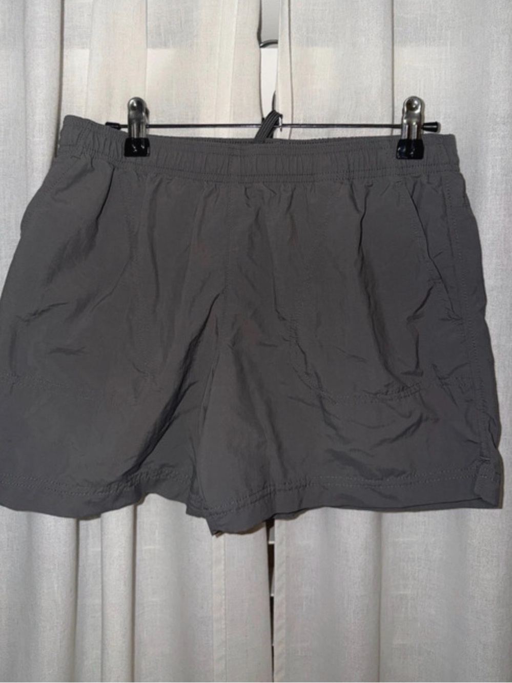 Everyday Women's Cargo Shorts in Charcoal Gray